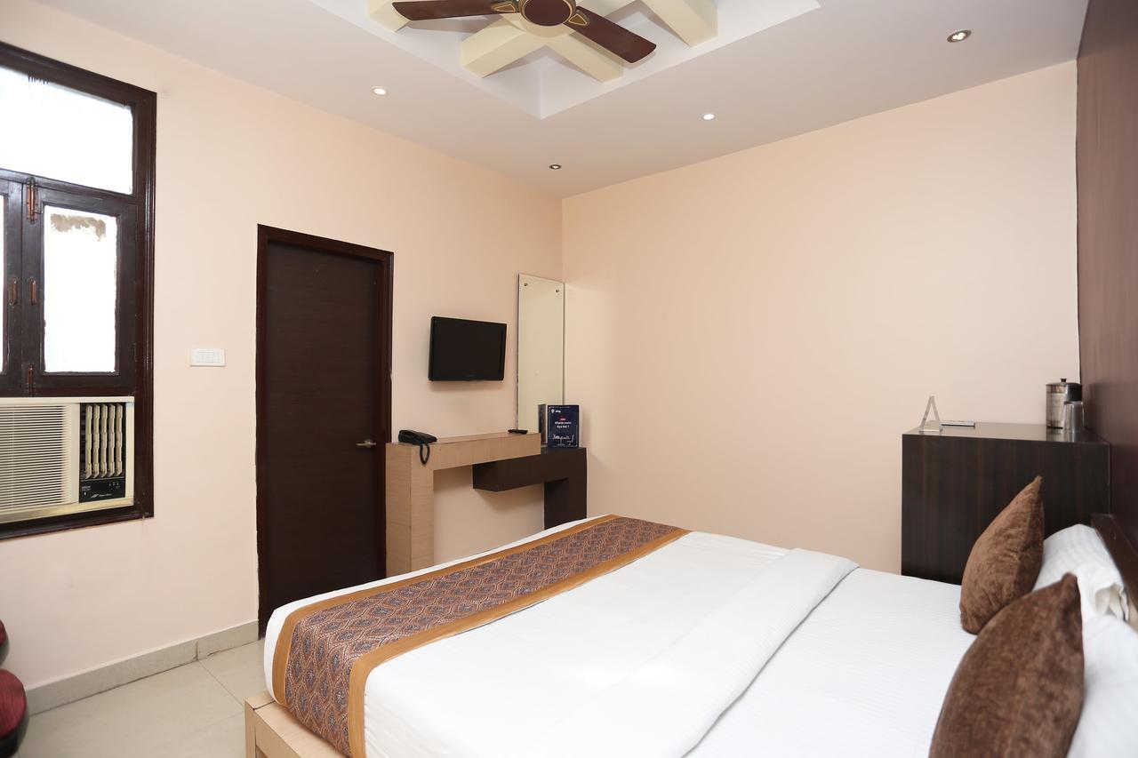 Oyo 11596 Sanjay Guest House Kanpur Exterior photo