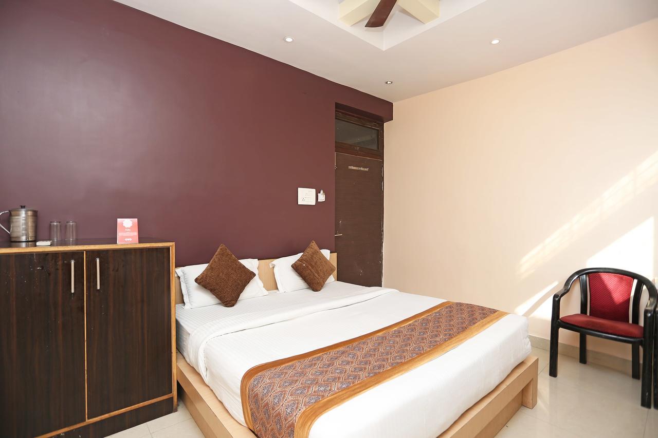 Oyo 11596 Sanjay Guest House Kanpur Exterior photo